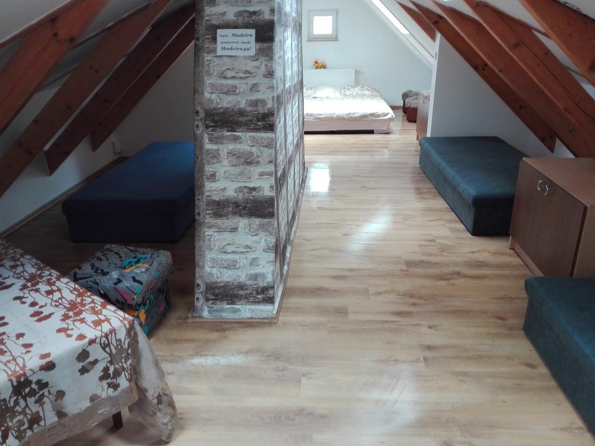 Hostel Madeira 그단스크 외부 사진